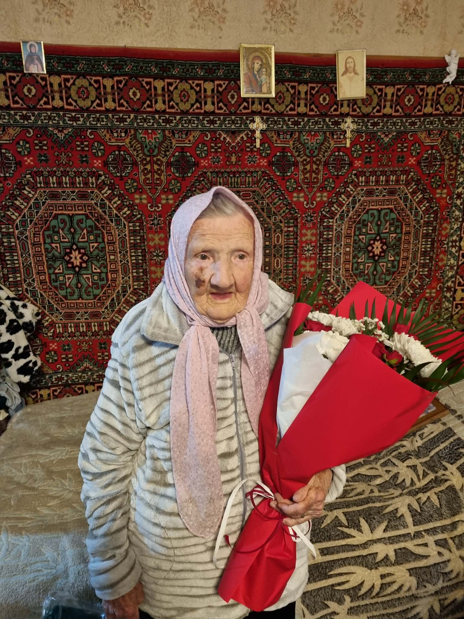 Привітання з нагоди 101 річниці від Дня народження Варвінської Ніни Іванівни