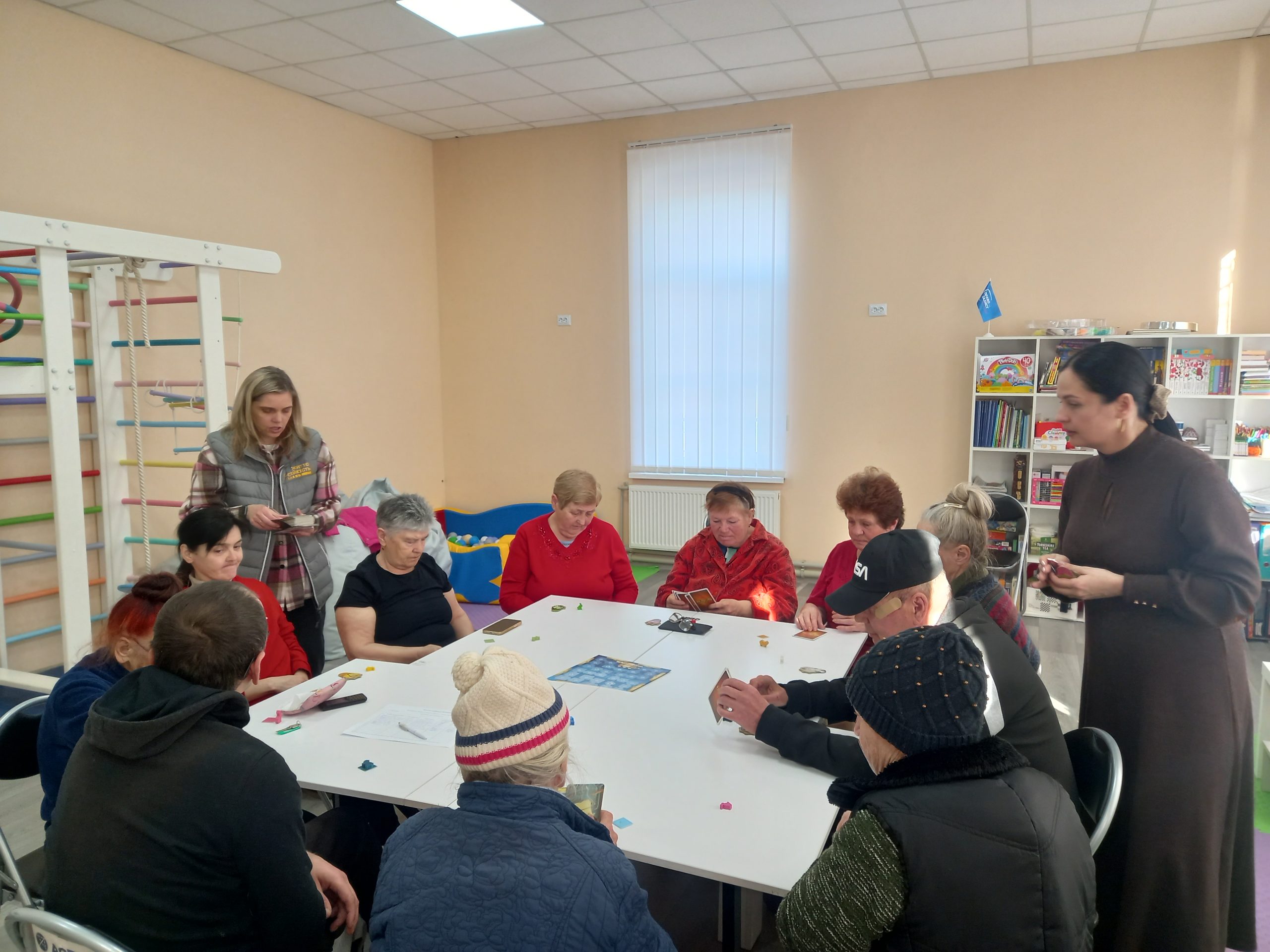 В комунальному закладі “Кропивницький міський гуртожиток № 1” проведено психологічну гру “Dixit”